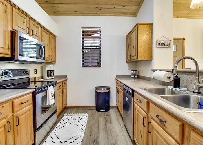 Outdoor Oasis W/ Fire Pit & Grill! Torreon Escape *