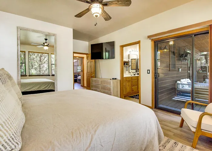 Outdoor Oasis W/ Fire Pit & Grill! Torreon Escape