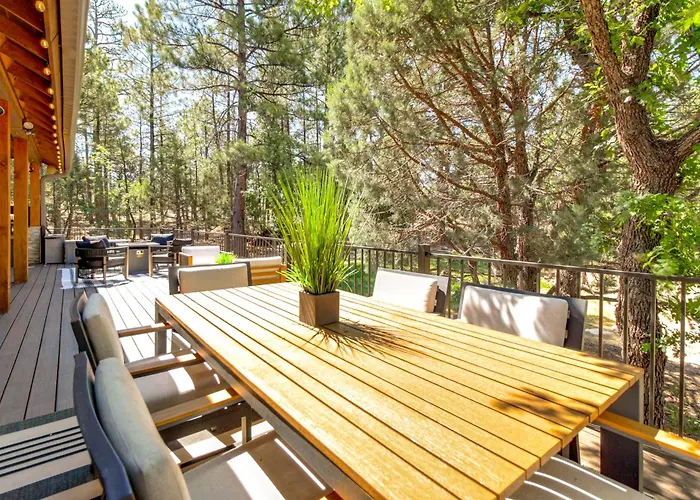 Outdoor Oasis W/ Fire Pit & Grill! Torreon Escape Holiday home Show Low