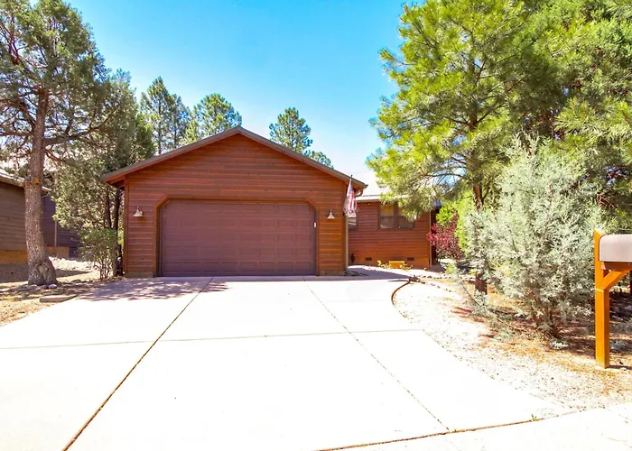 Outdoor Oasis W/ Fire Pit & Grill! Torreon Escape Holiday home *